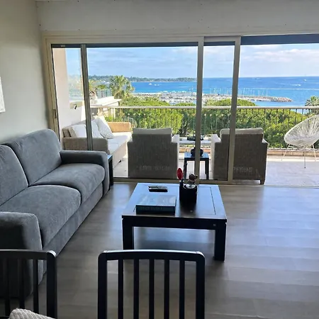 شقة Croisette 2 Bedroom With Balcony First Line - Sea View كان