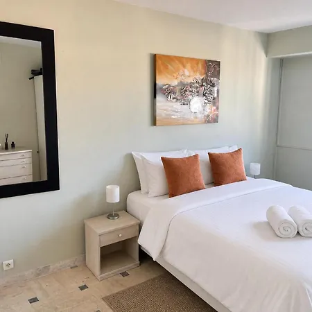 شقة Croisette 2 Bedroom With Balcony First Line - Sea View كان