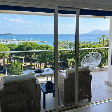 شقة Croisette 2 Bedroom With Balcony First Line - Sea View